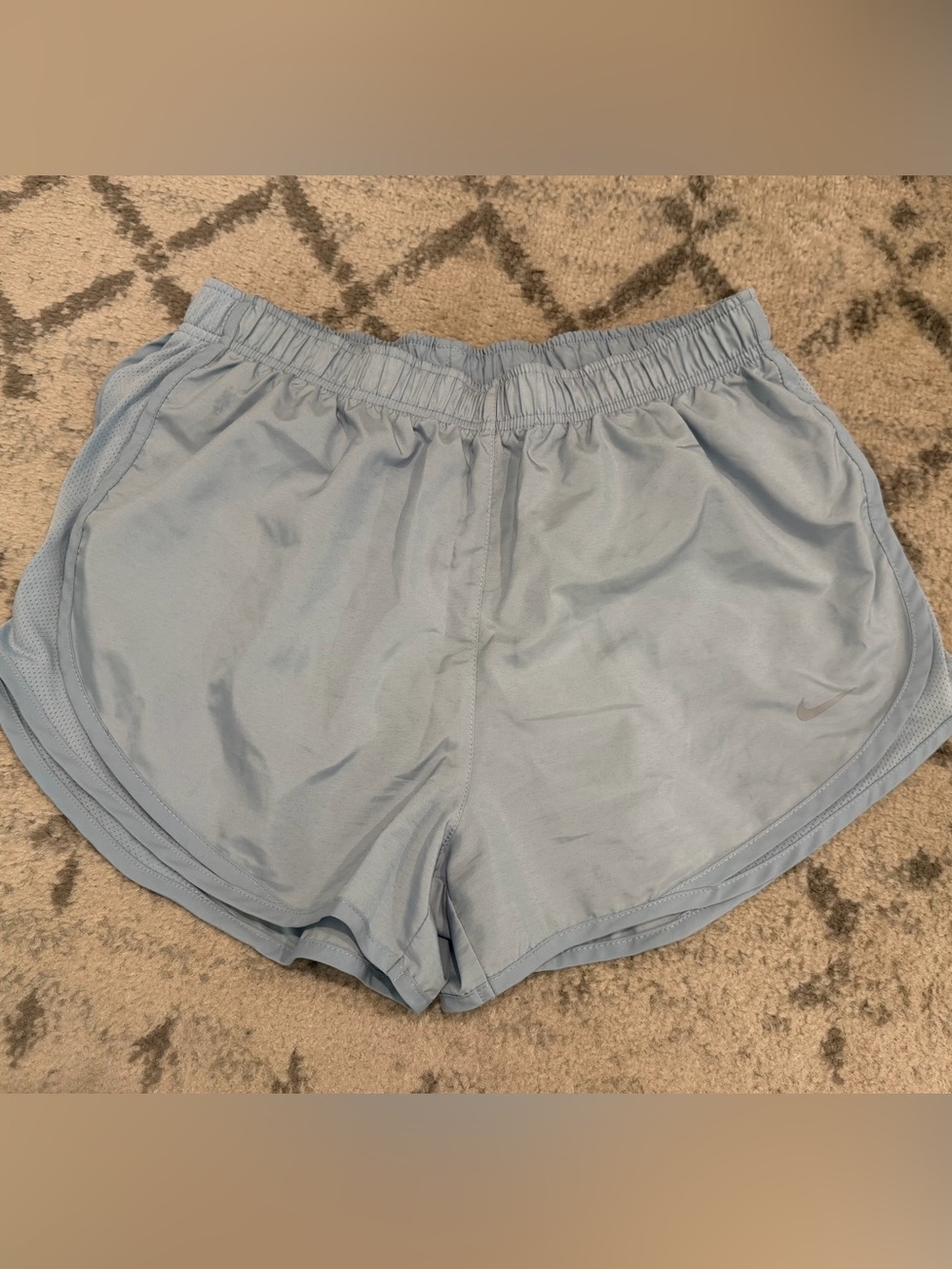 Nike Women’s dri-FIT mid rise brief lined short